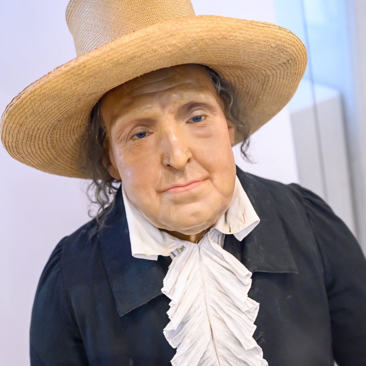 HarrisonPhair's tweet photo. Thoughtful Jeremy Bentham @ucl Student Centre #london
#JeremyBentham
#waxhead
#skeleton
#exhibit
#philanthropist
#philanthropy
#pensive
#education
#university
#bentham
#autoicon
#philosophy
#philosopher
@visitlondon
@Londonist
@YVESWAUTHIER
@NikonatGrays
@Look_UpLondon https://t.co/OZPqmYaTU5