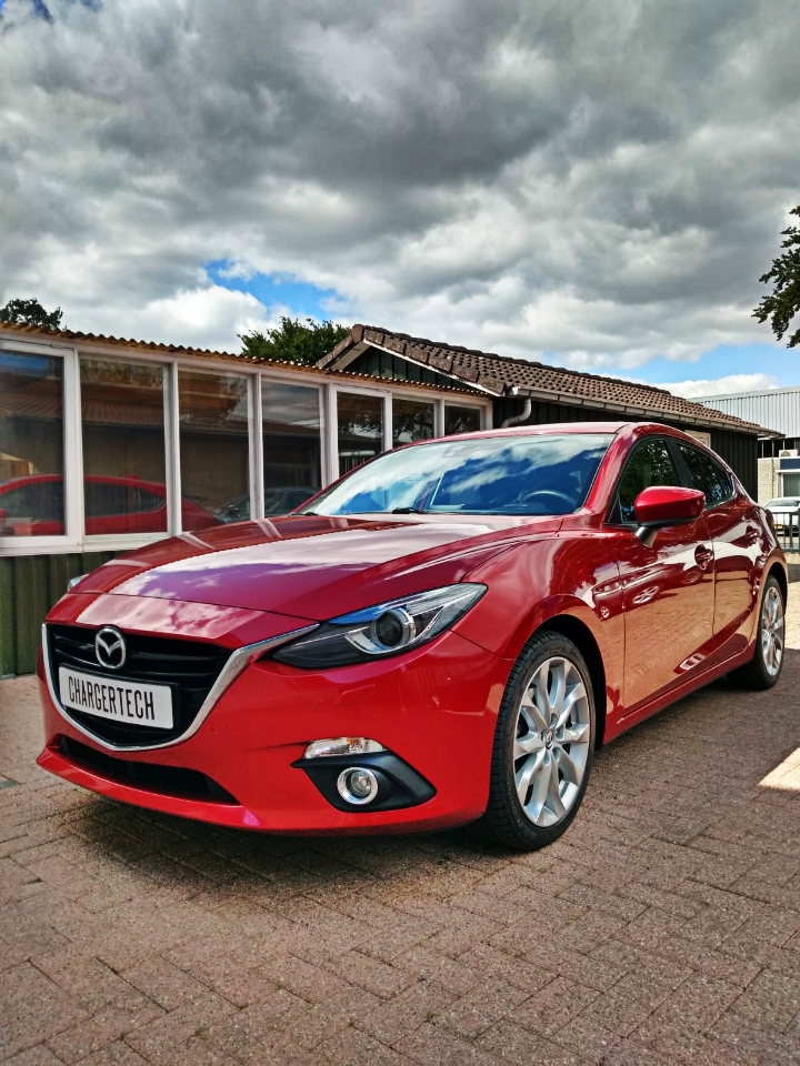 Chargertech_nl's tweet photo. Gisteren deze Mazda 3 gechipt. Geen turbo en toch meer dan 50pk winst! Mooie techniek met variabele compressie. #mazda3 #skyactiv #variablecompression #chiptuning https://t.co/rpcVR9PmiP