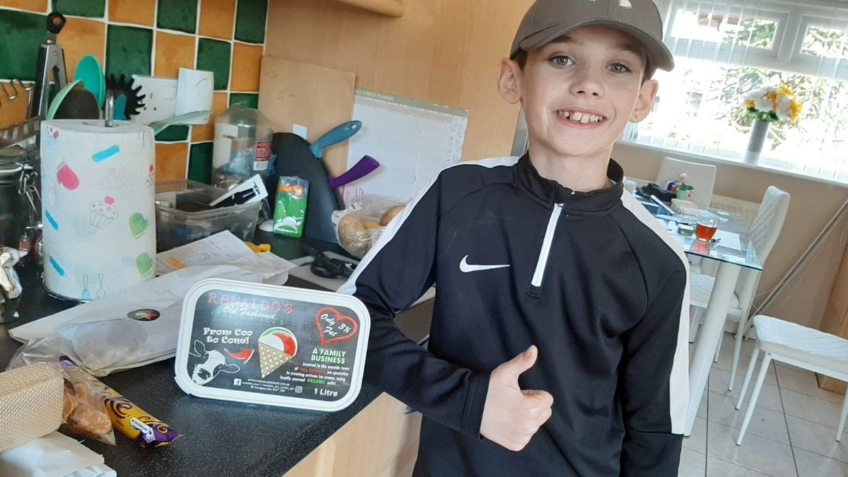 in_vics's tweet photo. 🔴⚫ CLUB SELFIE COMPETITION ⚫🔴
⚫Thank you to all our players that entered the selfie competition.
🔴All entries were great and even them sharing their winning photos with us.
⚫Thanks again and we look forward to the next one.
#vicsinthecommunity
#selfiecomp
#winners https://t.co/LN3BFlxXMK