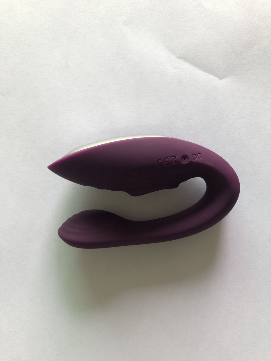 PeggyNi1's tweet image. Special offer this month,C shape toy with 7 knocking functions and 7 vibrating functions, wireless remote controller. Order 50pcs you can get free stuff this month. 🥳🥳🥳#chisa #Cshape Femaletoy