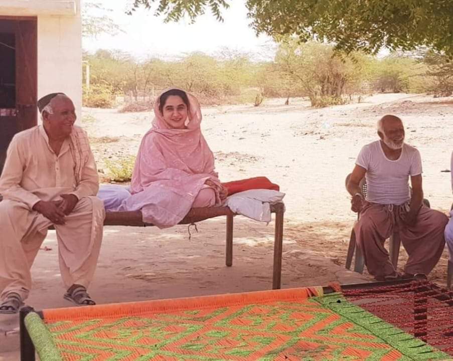 SindhooNawaz's tweet photo. وٺي هر هر جنم وربو مٺا مهراڻ ۾ ملبو
ختم اونداه ٿي ويندي چٽيء چانڊاڻ ۾ ملبو

سنڌ جي يگاني عاشق خوبصورت شاعر ماما جمن دربدر کي جنم ڏينهن جون اڻڳڻيون واڌايون ❤🎂

@khalidkoree 
@Sangrisaeed 
@SaharBikak https://t.co/9Mxgt1FQq2