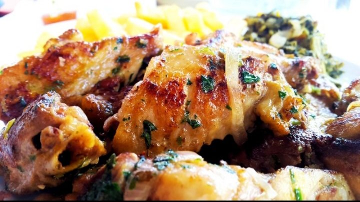 adambita237's tweet photo. Ailes de poulets grillés
Découvrir le #Cameroun
Welcome to #Cameroon
#suivezleguide #adambita
#237RaisonsDeVoyager #237DaysTrip
#travel #turismo #tourism #tourist #trip #poulet #chikenwing #chiken #mboapictures #food #foodporn #foodie #foodphotography #yummy #foodblogger #wings https://t.co/z9C7xII3zU