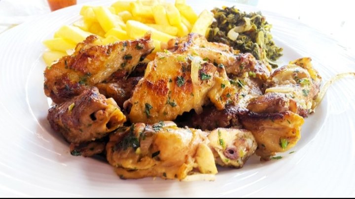 adambita237's tweet photo. Ailes de poulets grillés
Découvrir le #Cameroun
Welcome to #Cameroon
#suivezleguide #adambita
#237RaisonsDeVoyager #237DaysTrip
#travel #turismo #tourism #tourist #trip #poulet #chikenwing #chiken #mboapictures #food #foodporn #foodie #foodphotography #yummy #foodblogger #wings https://t.co/z9C7xII3zU
