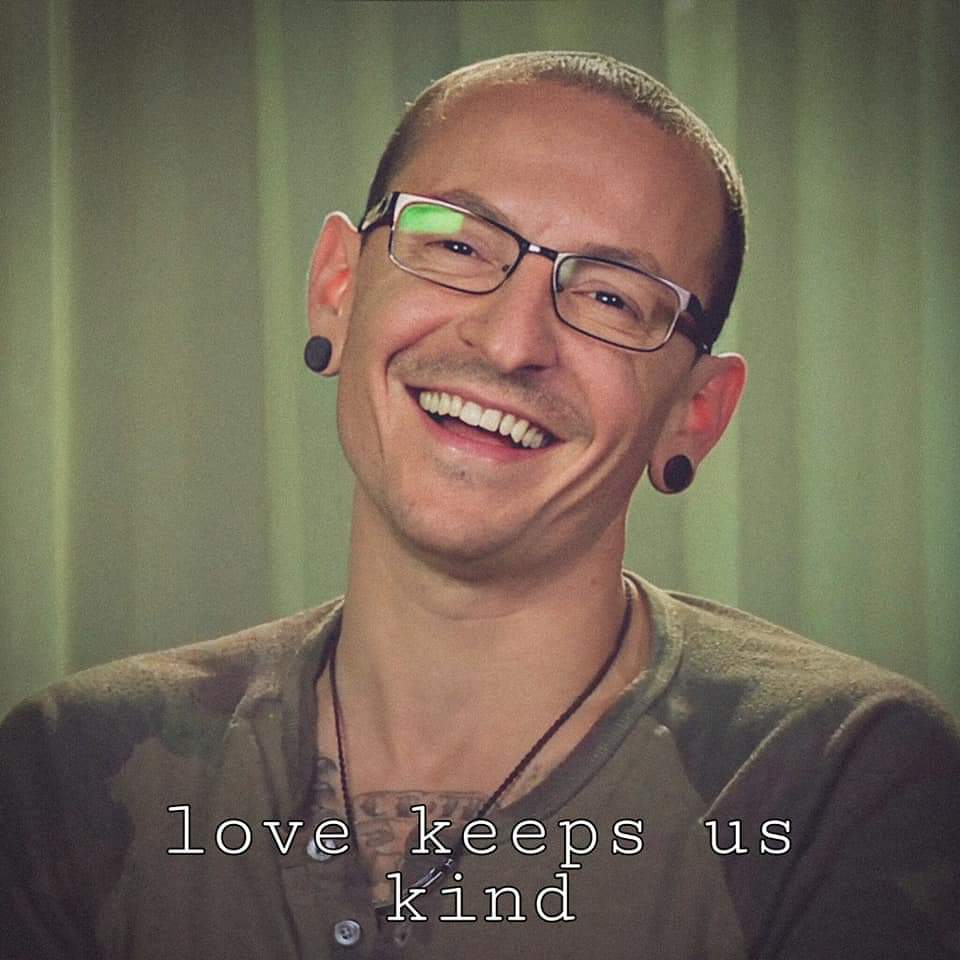 linkinparkduhh's tweet photo. #makechesterproud #ChesterBennington # #Fuckdepression #onemorelight #iamthechange #linkinpark #mikeshinoda #braddelson #joehahn #linkinparkfans #lpfamily #robbourdon #music #linkinparksoldier #ripchesterbennington #lp #chesterbe #linkinparkforever #changesdirection https://t.co/KiPuaeX4R6