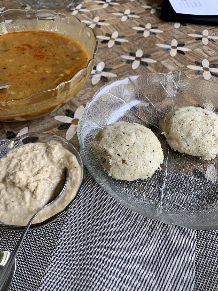 Breakfast for today - Masala oats idli <a href="/MTRFoodsIN/">MTR Foods</a> #breakfastofchampions  !!