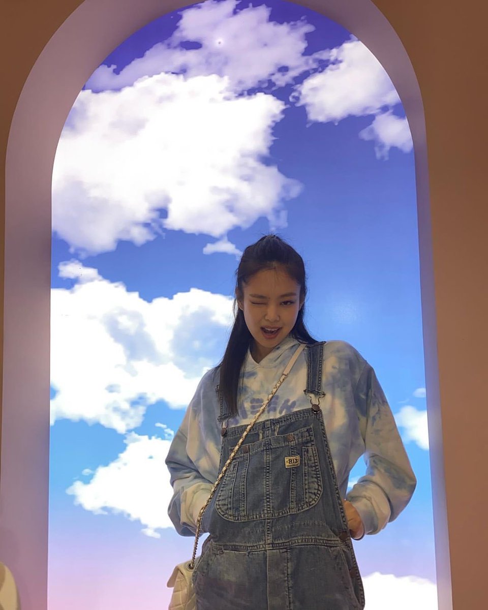 jenniefeed tweet picture