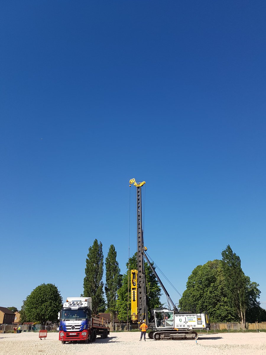 GP_Contracts's tweet photo. What a start to the day - nice blue sky here at Boston on our first day  - installation of 207no x 200 &amp; 250mm square precast concrete piles for a new school. https://t.co/5UJndcXPzl