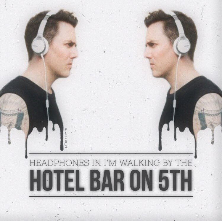 caitlin_TS's tweet image. Headphones in i’m walking by the hotel bar on 5th 🎵
#SameTime
@thescript @glenofthepower 
📸- creds to owner