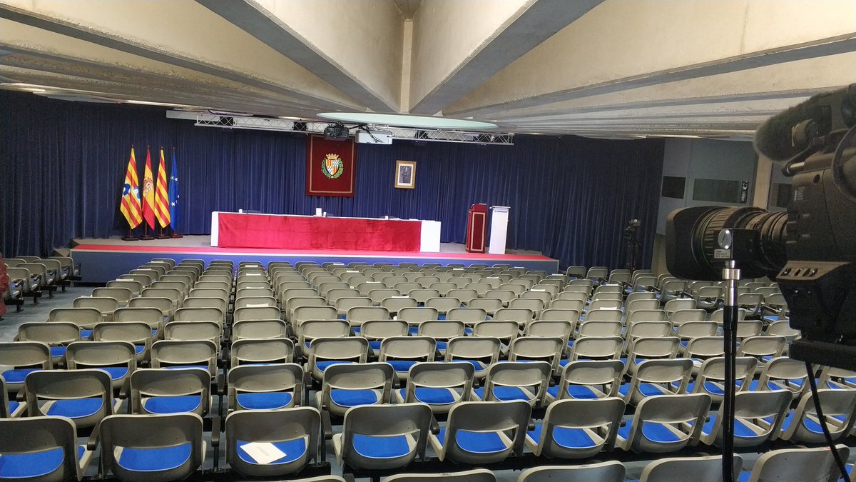 Comencem el #PleBdn per l'elecció de l'alcalde o alcaldessa de #Badalona.
✊ Com sempre hem reivindicat, cal un govern ampli d'esquerres i estable que respongui a les necessitats de la ciutadania, ara més davant la #COVID19. 
📺👇 En directe a <a href="/bdncom/">Badalona Comunicació</a>.
player.cdnmedia.tv/embed/6f1c739f