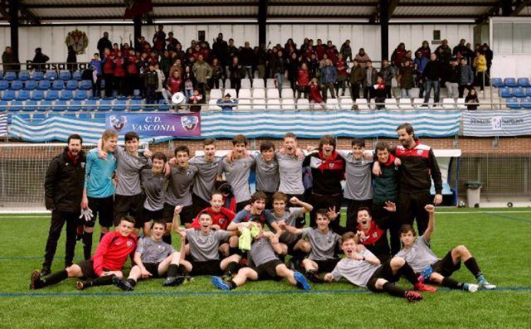 rafastampa's tweet photo. Hoy se cumplen 2 años del primer ascenso en la historia del @vasconiacd a Liga Vasca Cadete. EQUIPAZO con grandes jugadores y personas extraordinarias. Beti gogoan!! https://t.co/rYIbctmsr6