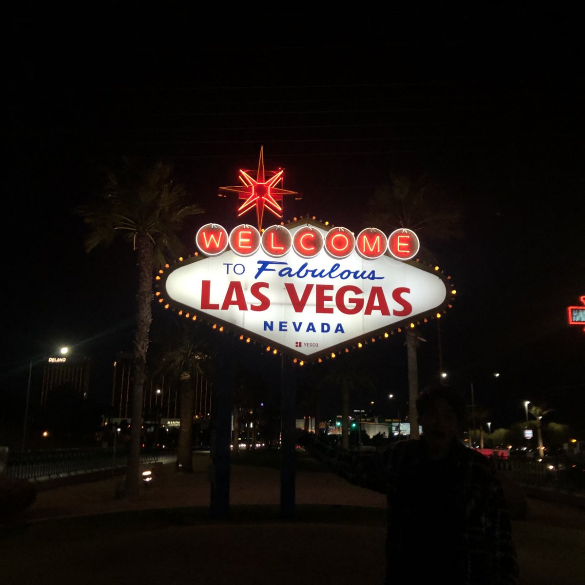 ahoi_sejin_ing's tweet photo. 🙋🏻‍♂️ welcome to Las Vegas🙋🏻‍♂️

#우정즈의인싸투어Likeit
#Seezn https://t.co/1De1nrbtLb
