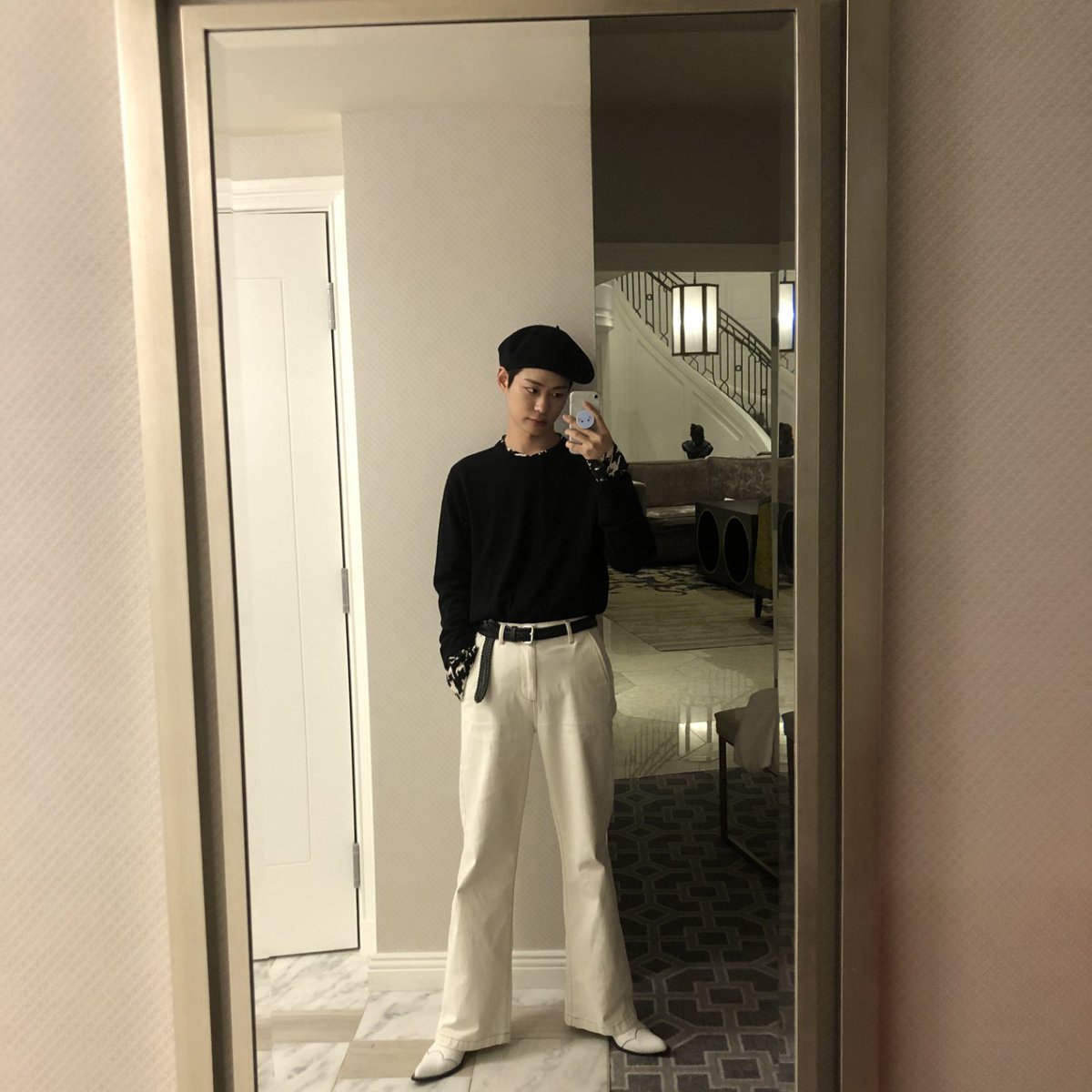 ahoi_sejin_ing's tweet photo. 🙋🏻‍♂️ welcome to Las Vegas🙋🏻‍♂️

#우정즈의인싸투어Likeit
#Seezn https://t.co/1De1nrbtLb