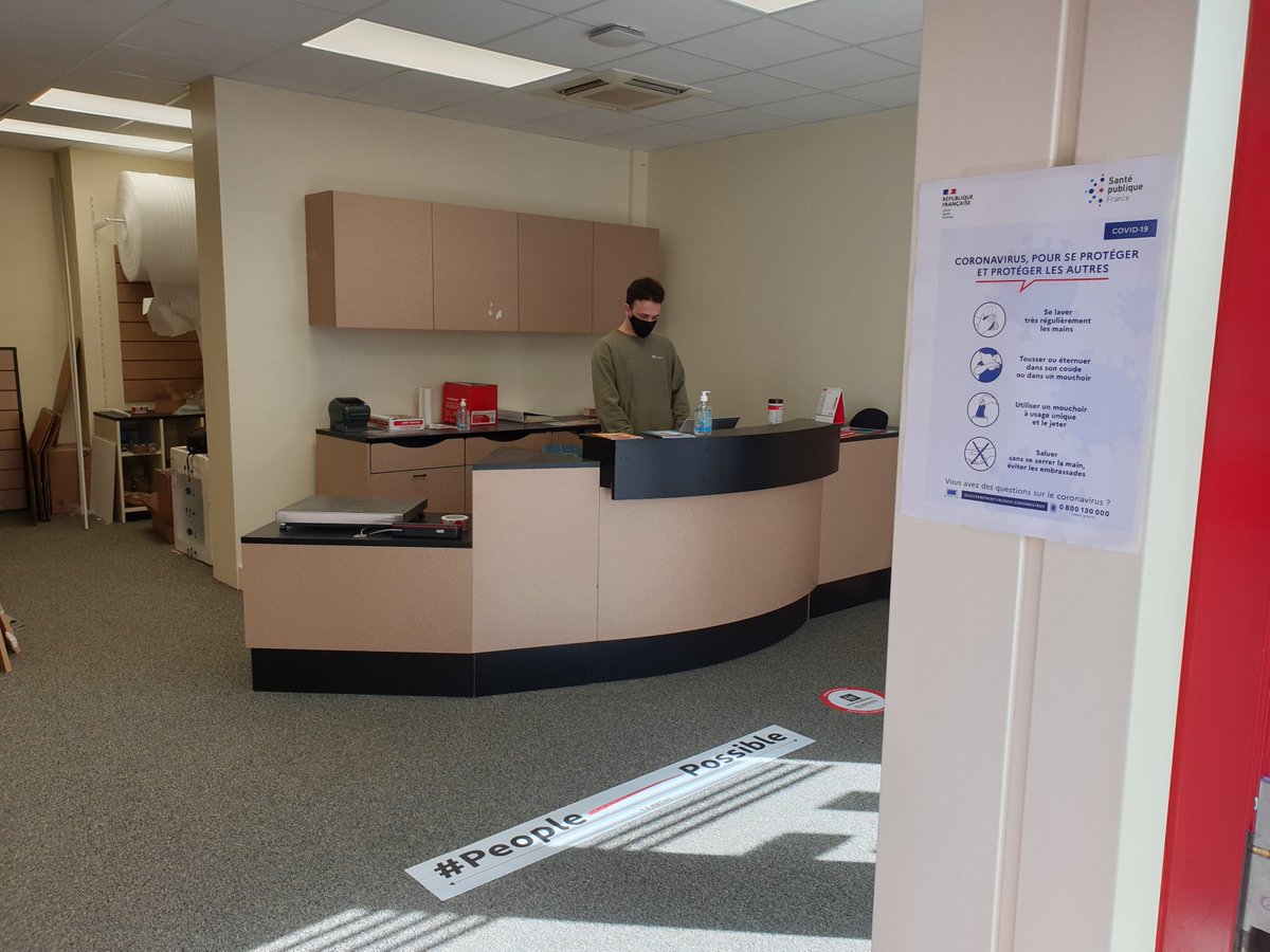 MBE_Issy3092's tweet photo. Très content de vous accueillir en cette première semaine de dé-confinement !

Nous avons pris toutes les mesures nécessaires pour vous recevoir en toute sécurité.

Votre centre MBE Issy est ouvert au public de 9h à 14h

#DeconfinementJour2 
#gestesbarrieres 
#MbeIssy https://t.co/oWSZ0r8dJa