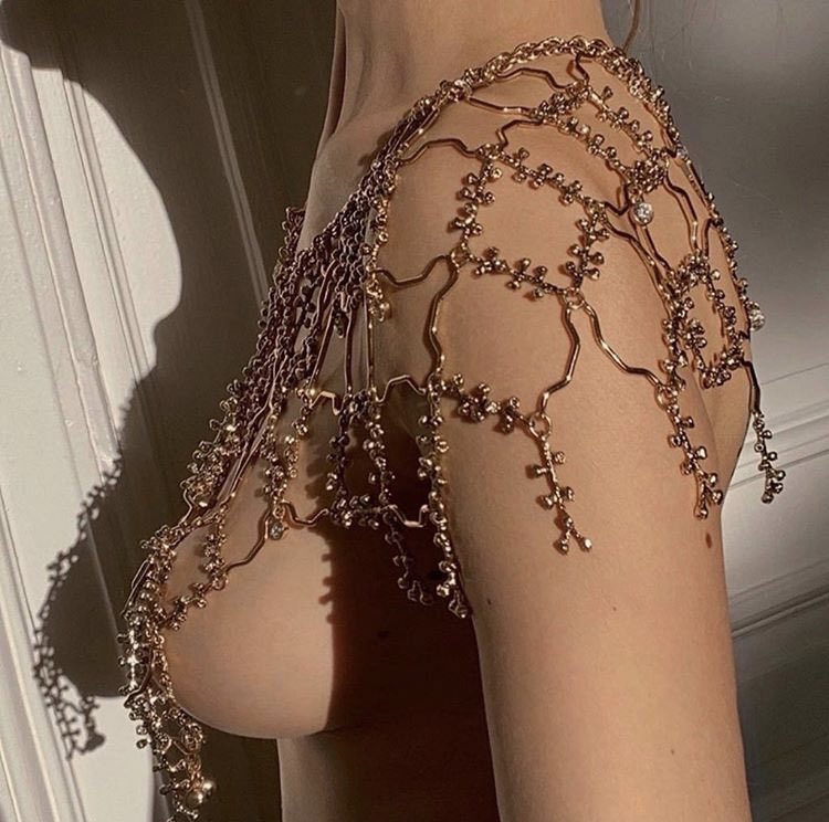 Your soul is a river (@whitewallsme) on Twitter photo 