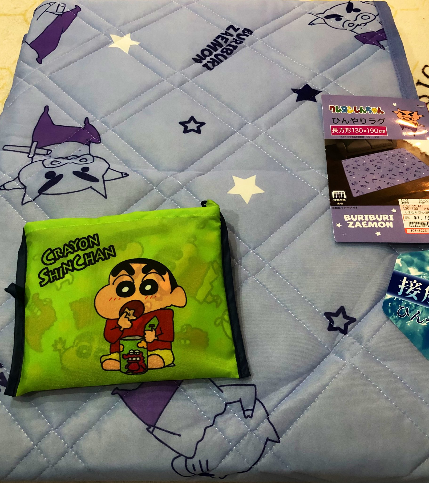 Miya しまむらにぶりぶりざえもんのひんやりラグとチョコビ柄のエコバッグ出てた 念のためバーコードも載せておきます