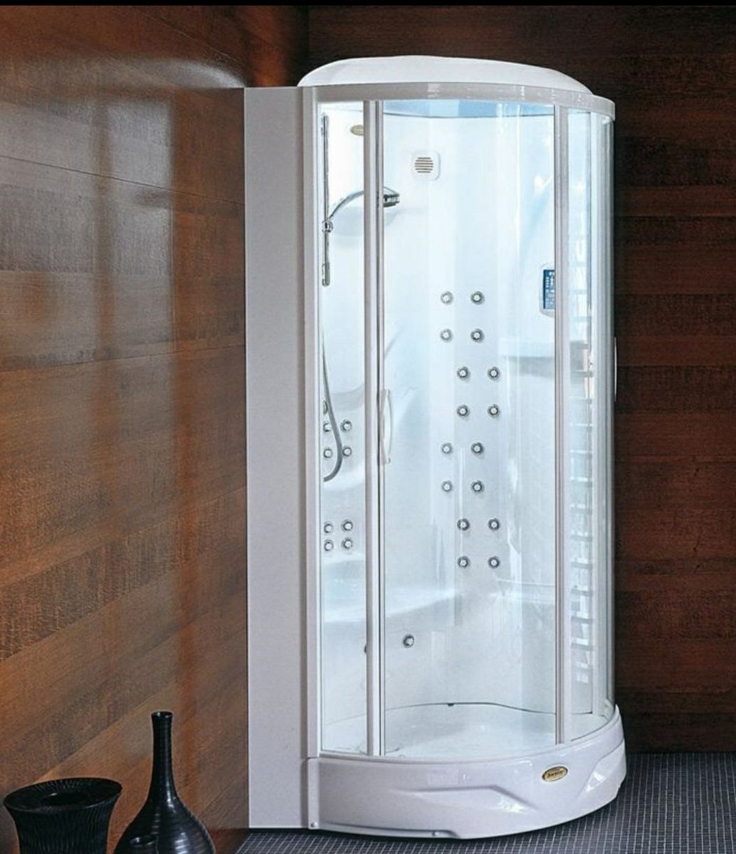Душевая кабина Jacuzzi (Италия) 105х85 см с 12 гидро-массажными форсунками, термостатическим смесителем и много функциональным ручным душем, стекло с анти-капельным покрытием.
Выставочный  экземпляр.
Наличие.
Цена 1500€.