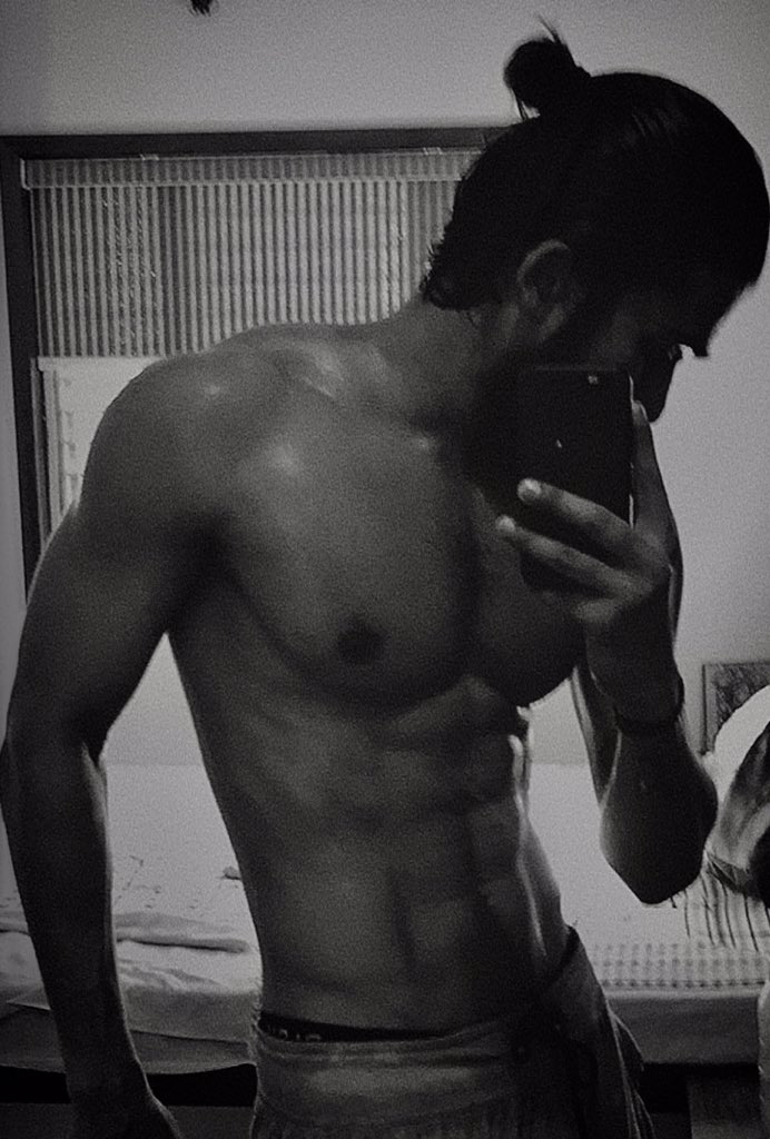 Dp_vala24's tweet photo. Great Mind Have Purposes, Others Have Wishes. #TuesdayThoughts #tuesdayvibes #fitness #homeworkout https://t.co/vR1dPwOPrf