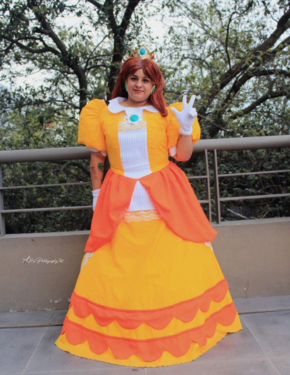 moritakawaii's tweet photo. Otra fotito de #PrincessDaisy por que me encanta ser la #orangeprincess https://t.co/7r7fdw0rV7