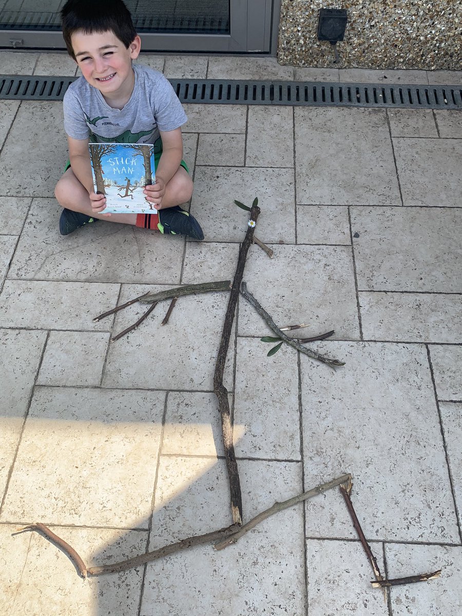 hhammo1's tweet photo. @DonheadArt @DonheadPrep Andy Galdsworthy inspired art 🖼 https://t.co/rslHNLSYcF