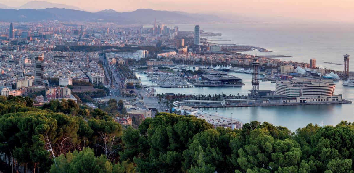 Barcelona is 100% committed to #sustainability, now more than ever. 

Do you want to know more? 🌎♻ 

#StayAtHome 
#BarcelonaVisitsYou❤

bit.ly/2P9VZ9G