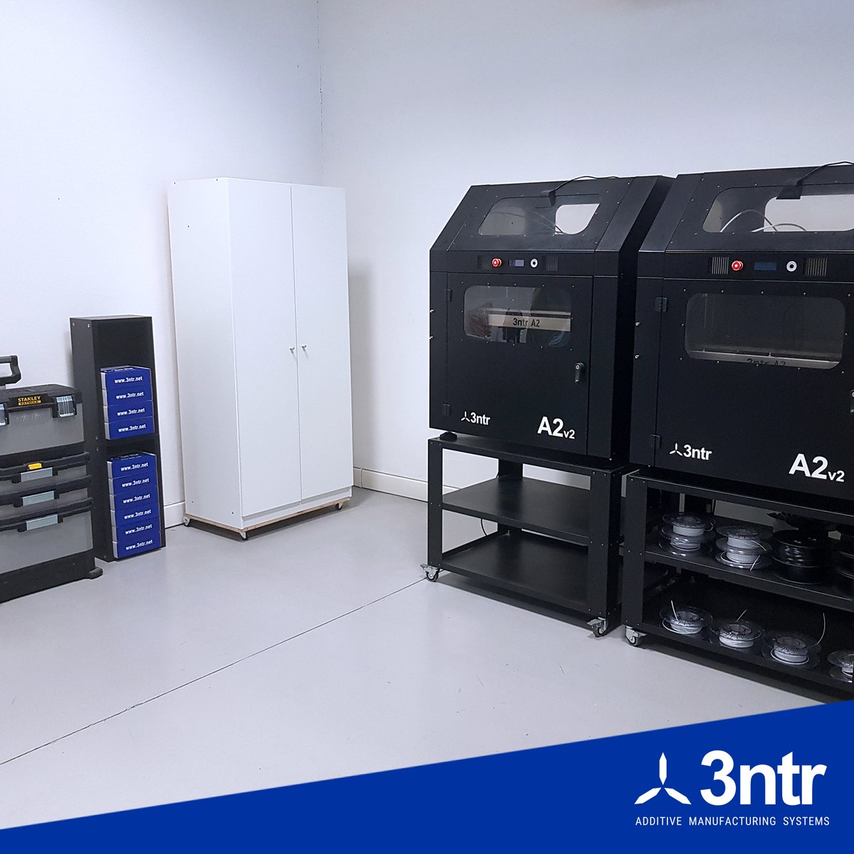 3ntr_Official's tweet photo. Another truly inspiring example of #workshop 4.0. 
A small space, with the right #additivemanufacturing industrial grade #technologies and high performance materials, can often be enough to revolutionize your #production model.
_
#3ntr #notoyshere #rapidprototyping #3dprinters https://t.co/DOdNhzdALV