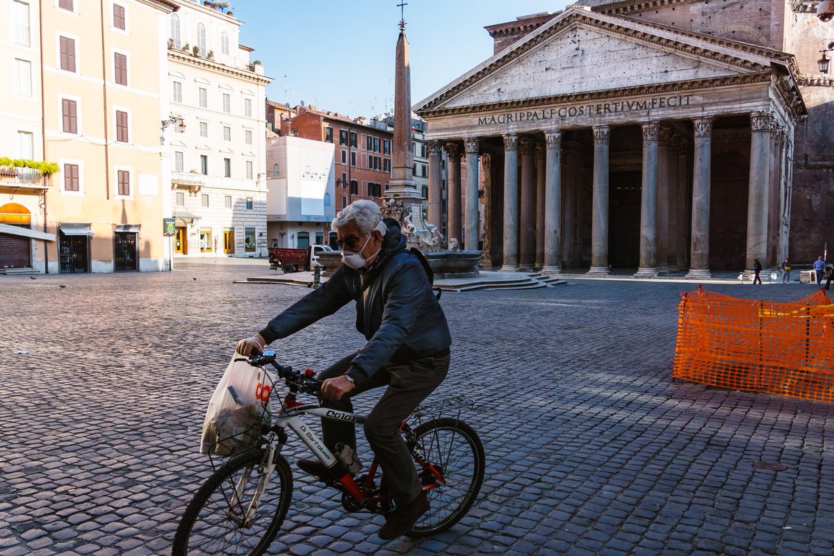 Signs of life in the Eternal City: Here are 10 Photos of #Rome under lockdown perfectly captured by <a href="/scooteromatours/">Scooteroma Tours</a> 
italymagazine.com/10-photos-rome… by <a href="/girlinflorence/">Georgette Jupe</a> via <a href="/ItalyMagazine/">Italy Magazine</a>