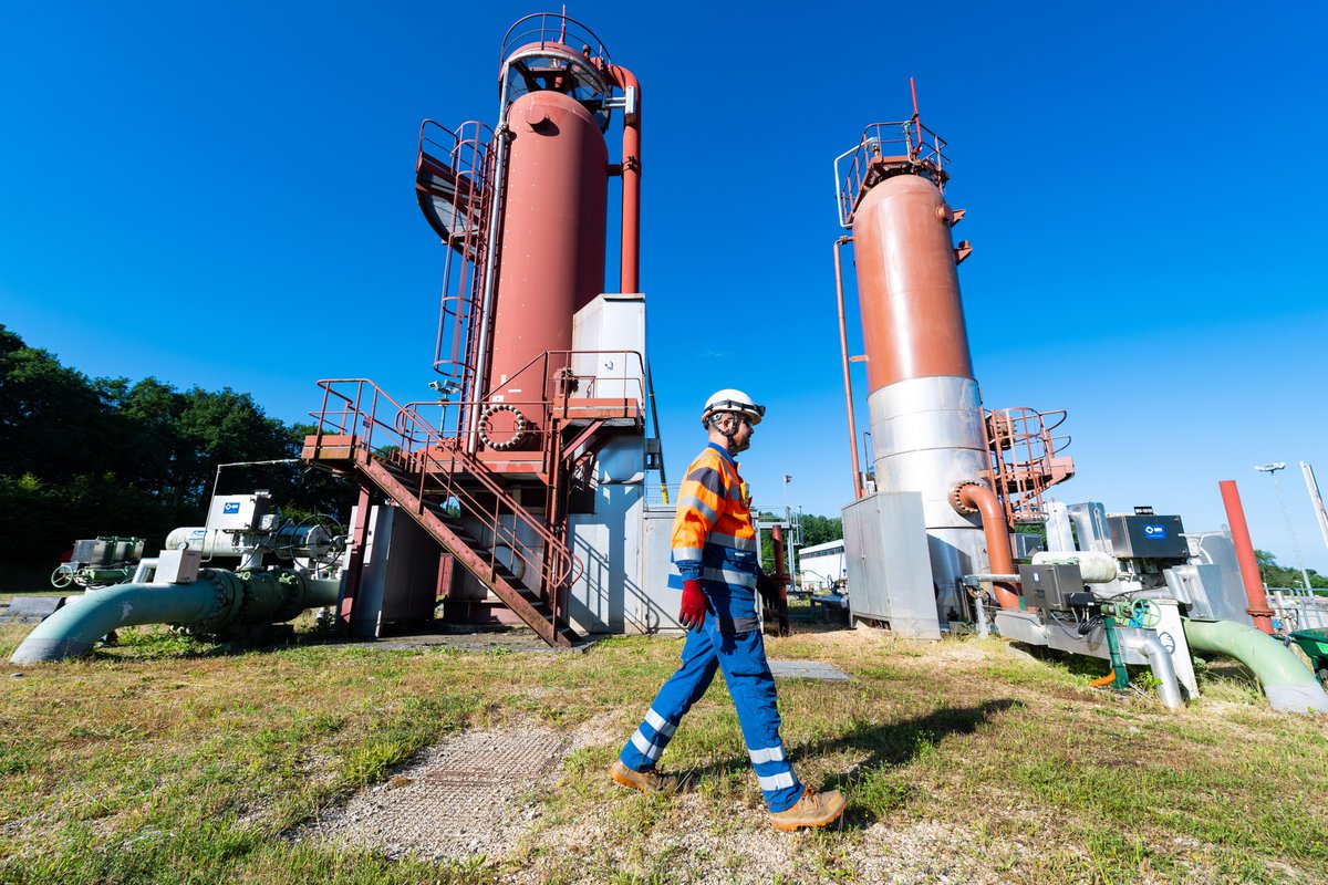 StorengyD's tweet photo. Milliardenbeträge für die Verstärkung des Gasnetzes müssen auch im Zeichen der #Energiewende effizient sein. #Gasspeicher helfen den Ausbau des Gasnetzes zu optimieren. 👉 https://t.co/24ImeHepO0 #FNBGas https://t.co/hMpulQkK1b