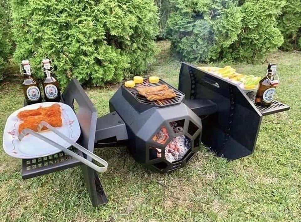 ModernNotoriety's tweet photo. These Star Wars Grills are insane https://t.co/bcagEn8cFQ
