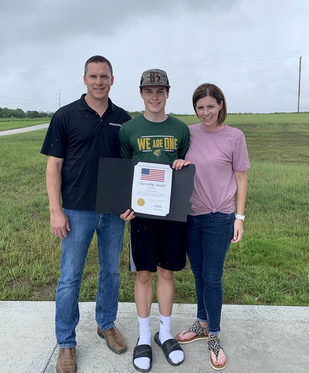 BLMSBOBCATS's tweet photo. Another fun day, as we got to recognize two of our top students today in an untraditional way! Congratulations to Brady VanDonge and Kennason Suchy for being named our 8th Grade Citizenship Award winners for 2019-20! #respectul #responsible #modelstudents https://t.co/QGeL70jaoh