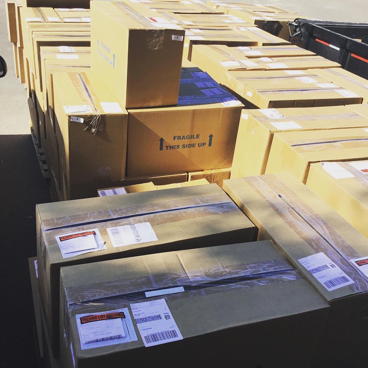 ePoolSupply tweet media