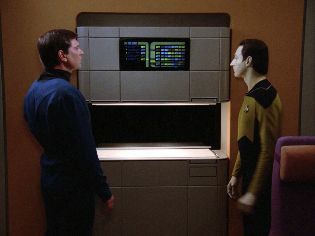 Why Replicators Break (Or At Least Greatly Complicate) Science Fiction Storytelling ift.tt/2XBG2PS