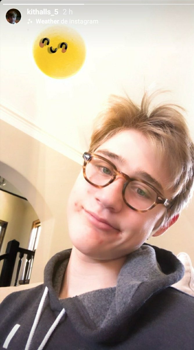 Hoje é o aniversário de 15 anos do filho mais velho do Matt com o Simon, Happy Bday Kit