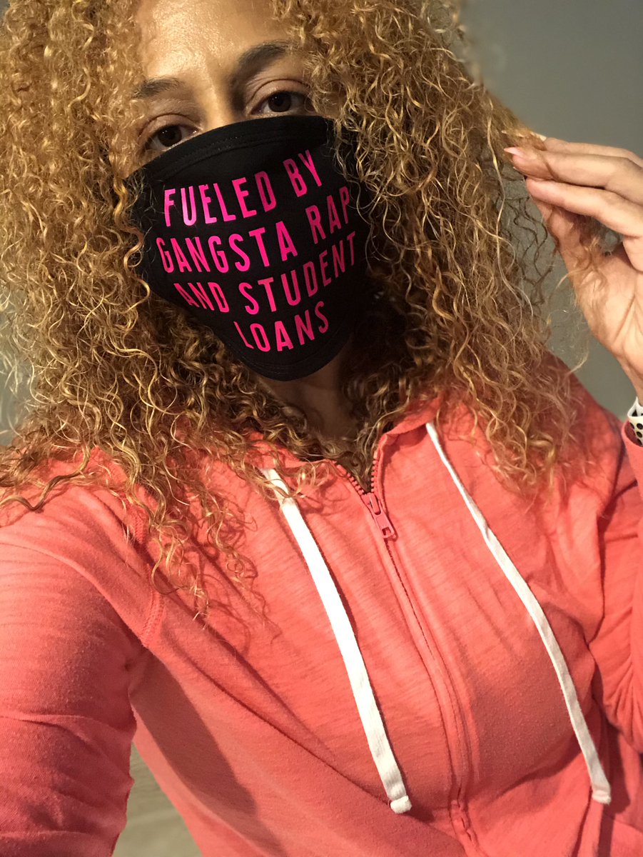 DrNicole1908's tweet photo. Gotta have a saying on my masks ... #itsinthesyllabus #inFauciItrust https://t.co/UXe0N83IXf