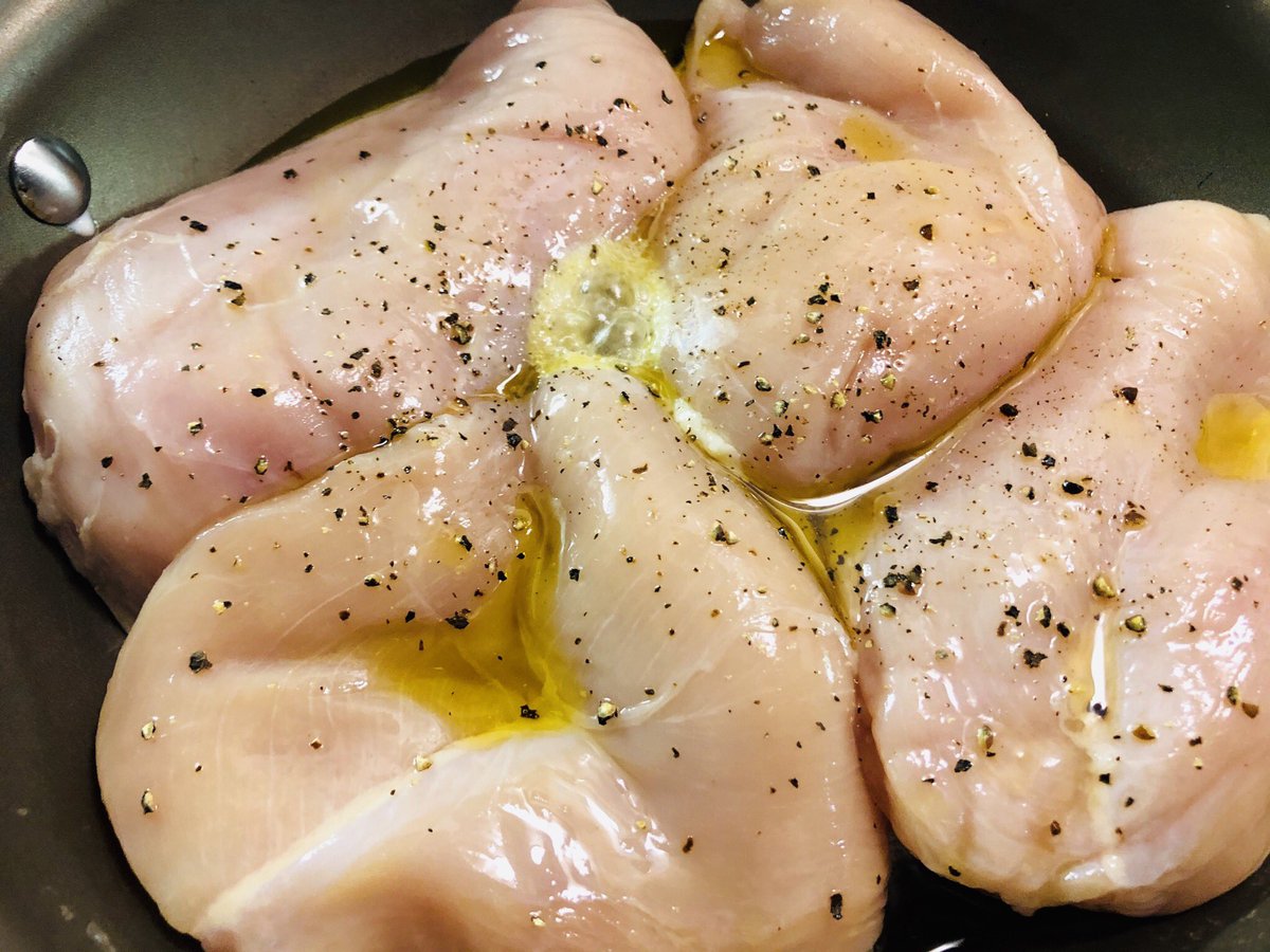 TigerLeadership's tweet photo. While I was drinking the wine ๐ท I decided to do a little healthy quick cooking ๐ฅ
#dinner #chicken #spinach #garlic #evoo #daveangelo #healthylifestyle #healthyfood https://t.co/7LEu9NTHLw