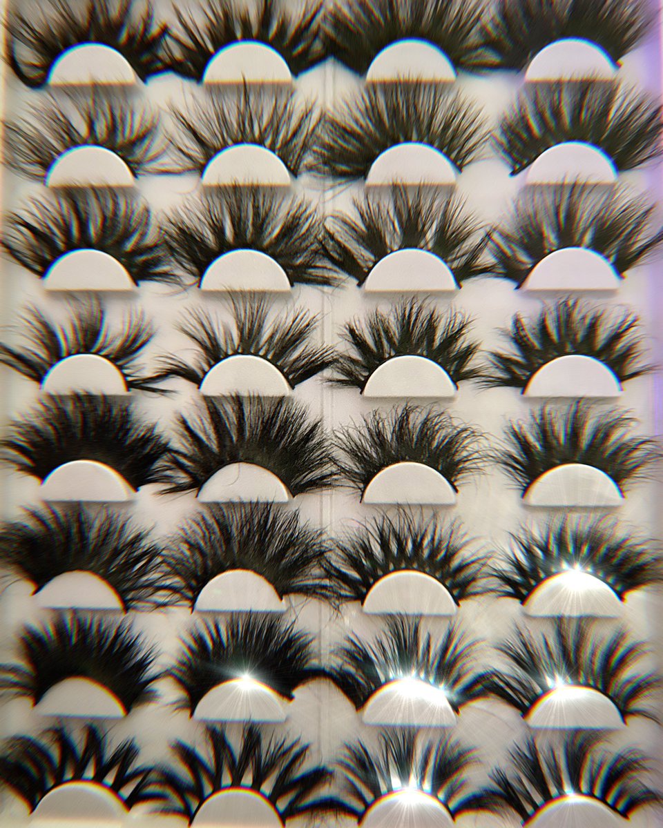 destine_xo's tweet photo. “FOR THE STREETS” lash book releasing officially  in JUNE on https://t.co/QhCM4m2i3g 🖤. Until then go like my business page Chocolate Luxuries on Facebook or follow us on here @ChocoLuxuries Thanks! https://t.co/HPTTr7MvMJ