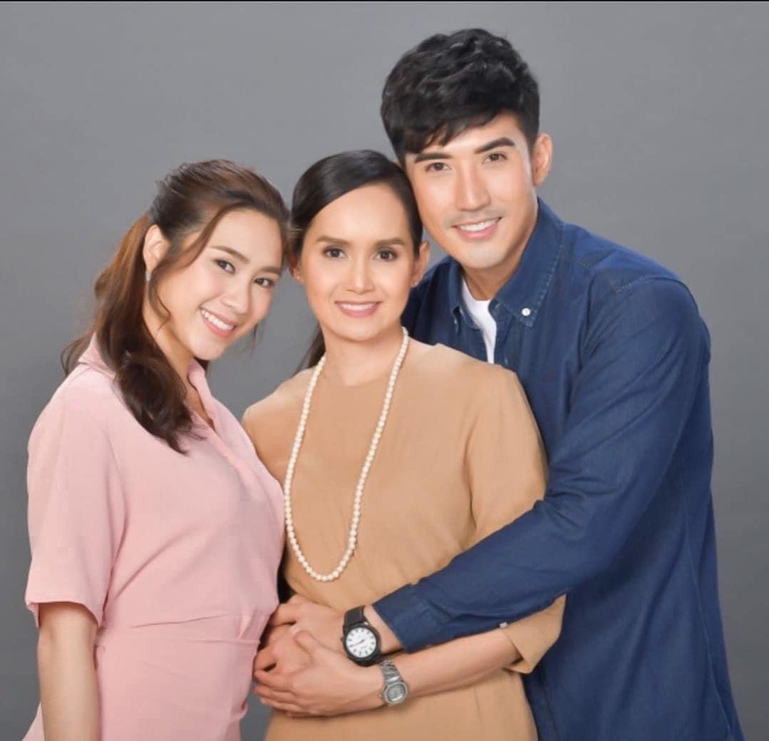BanBigm_Fanclub's tweet photo. คืนพรุ่งนี้ 20.30 น.เปิดจอ 7 สี ให้กำลังใจครอบครัวเราด้วยนะครับ
.
#ปีกหงส์ ทุกคืน พุธ พฤหัส 20.30 น. #ช่อง7HD #กด35
.
@BigmKrittarit
#ทินภัทร 
#ch7hd
#didavideo 
#Ch7HDDramaSociety 
#bigm_krittarit
#bigmfanclub
#BMFC
Cr. เจ้าของภาพ https://t.co/WHKXWE8nkR