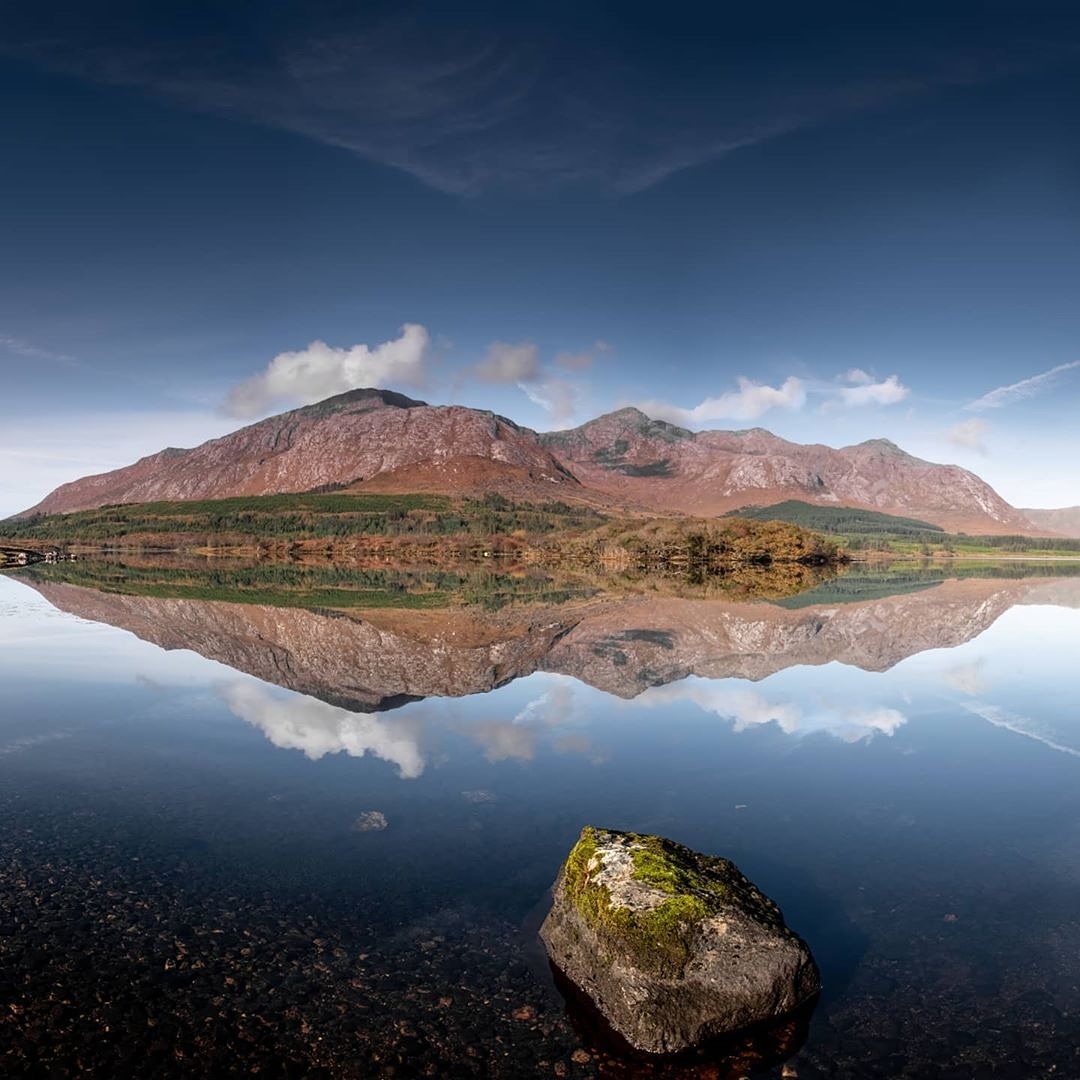 visit_galway's tweet photo. Reflection perfection! Like a picture perfect postcard from Connemara... where else!!๐๐๏ธ๐โค๏ธ๐ฎ๐ช #Reflection #Perfection #SoStill #LikeAMirror #Landscape #PostcardPlaces #PicOfTheDay #Connemara #Galway #Ireland #VisitGalway
๐ธ: https://t.co/abJINwHhiT https://t.co/341XRYBTxi
