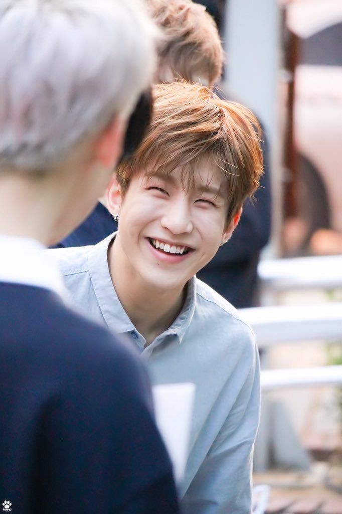 Park Jinwoo thread but the more you scroll, the bigger his smile gets