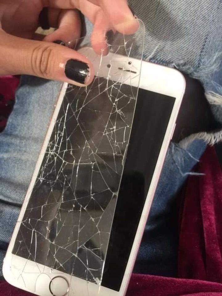 ودي رساله احب اوجهها للناس ال مفكرين انهم كسروني ف يوم م الايام !