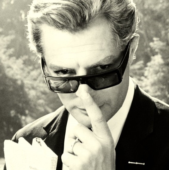 ItalianServ's tweet photo. DID YOU KNOW? FUN FACTS: La Dolce Vita's producer Dino De Laurentiis wanted Paul Newman to play the lead part! This is until Federico Fellini stepped in.

Grazie Federico!

#learnItalianonline #Italianclassesonline #ItaliantutorBerkshire #LearItalianwithIlMaestro #ItalianServices https://t.co/hYpGGhIkPu