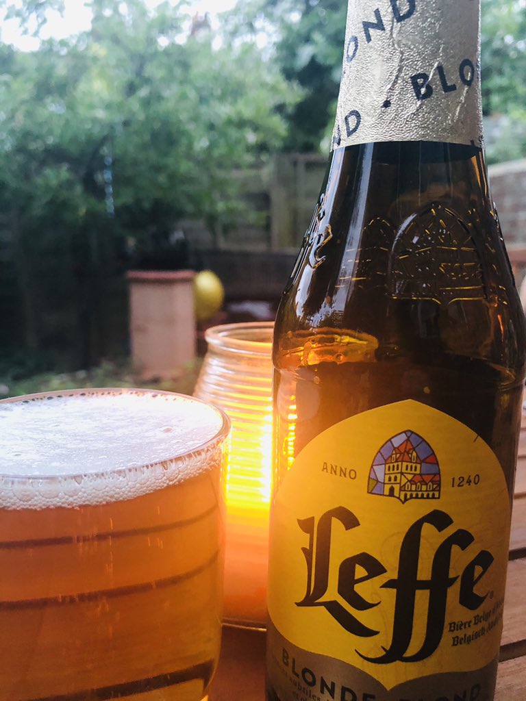 peeandapint's tweet photo. Leffe Blonde beer by InBev Belgium, the European arm of the giant Anheuser–Busch InBev.
A typical Belgium brew, strong in taste, flavour and alchohol this reminds of chilled bars and leisurely beers.
#PubbingAtHome #LockdownBeers #PeeAndAPint https://t.co/cg3vKJkCo3