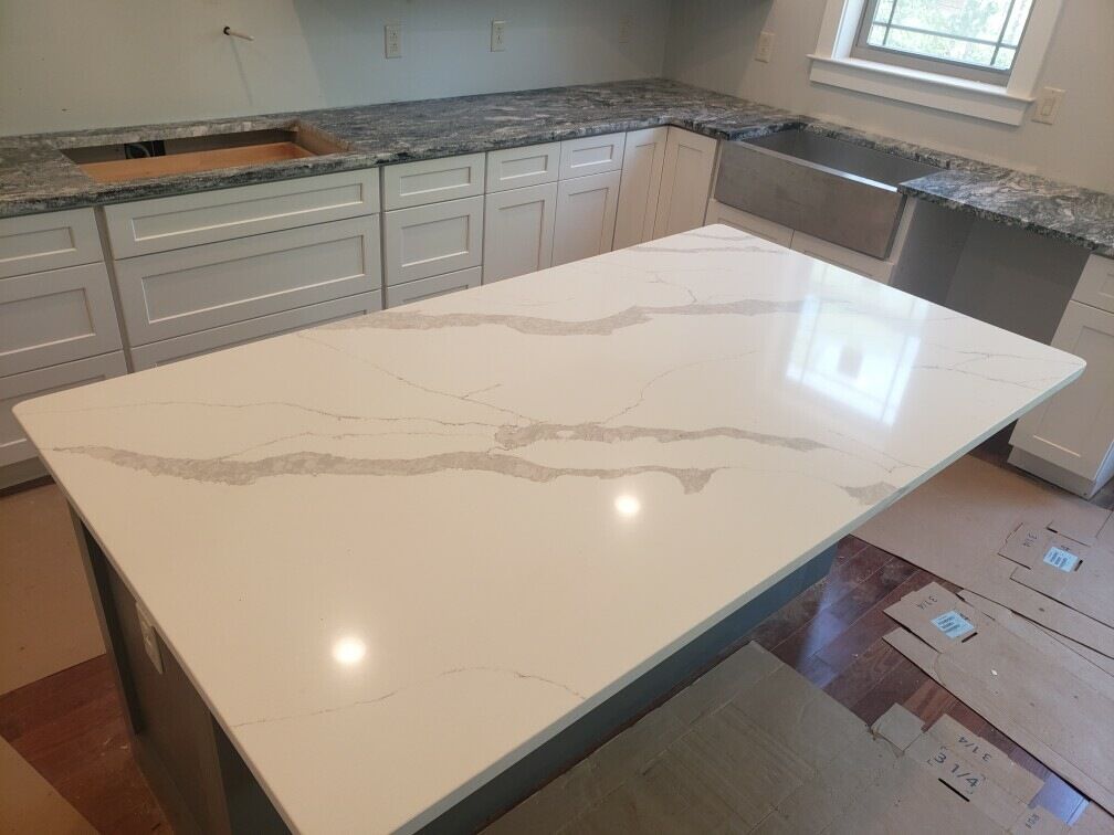 ecg_upstate's tweet photo. Mixing the countertop material in a space is a trend that is growing momentum. This offers the opportunity to add great contrast and introduce multiple colors of your design palette. https://t.co/p0hQZixGqG
