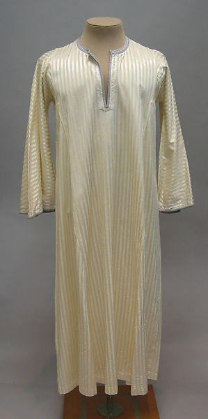 This is a men's ensemble from the 1930s.