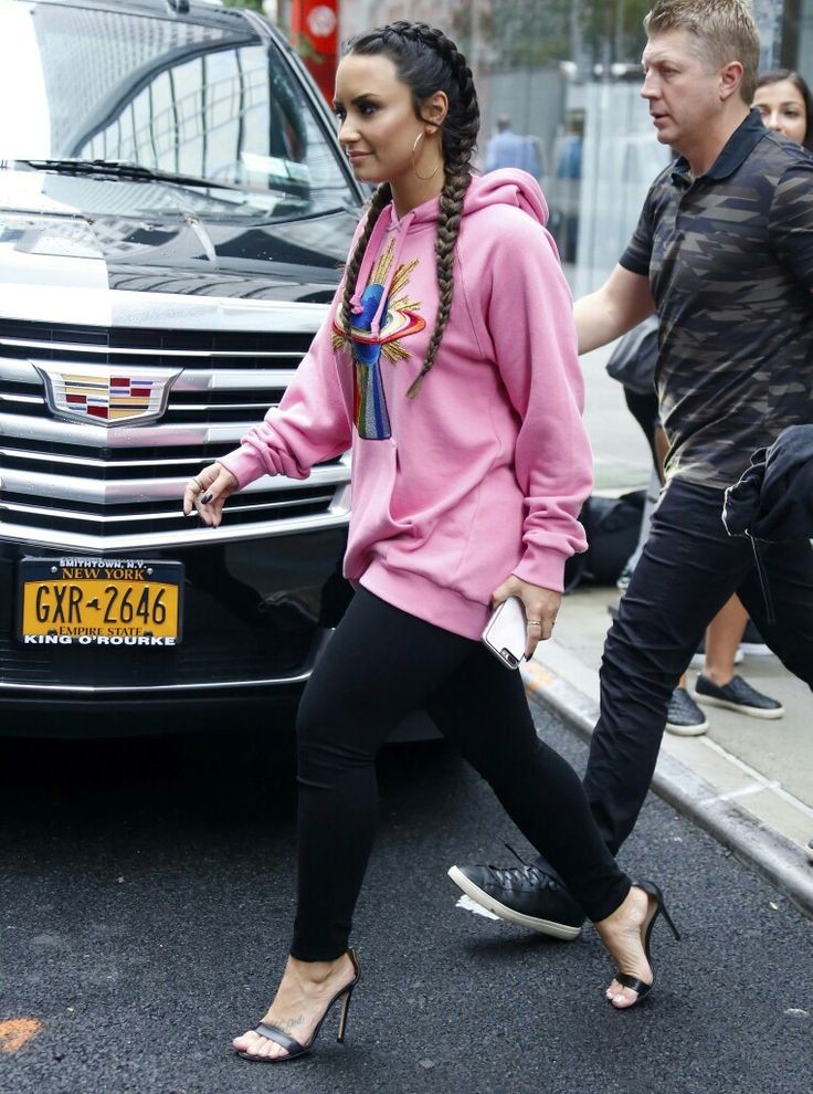 demi lovato on the street; a thread