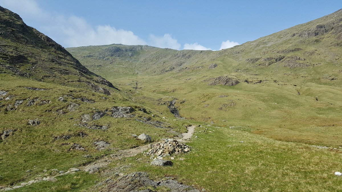 1st pic similar to the previous photos, taken just above the Seathwaite Slabs with a closer look at the River Derwent & Seathwaite Farm. From here its onto the hanging valley of Gillercomb, a vast open space that sits between Base Brown, & Brandreth & Grey Knotts.  #LakeDistrict