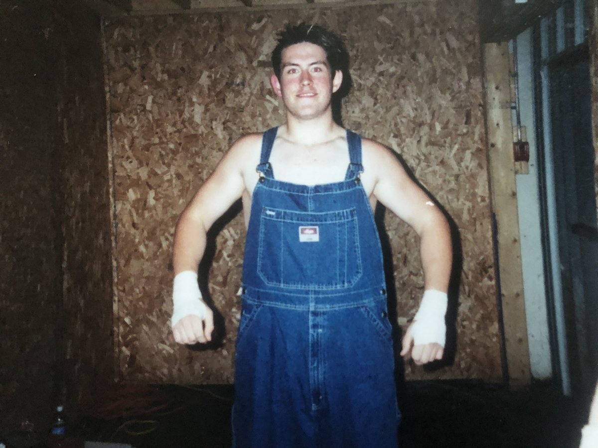 TheOnlyHickster's tweet photo. The Birth of The Hickster 2001 Shawville Quebec as “Tim-Jim Jimbob” for UWA OTTAWA https://t.co/vbDR7iFg6Y