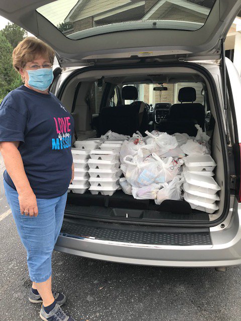 HealthyLearners's tweet photo. In addition to meeting urgent medical needs of Healthy Learners students, staff from our Greenwood program have been delivering meals to children in @Gwd50Schools since school has been out #LoveIsInOurMission https://t.co/a3o3RJG42j