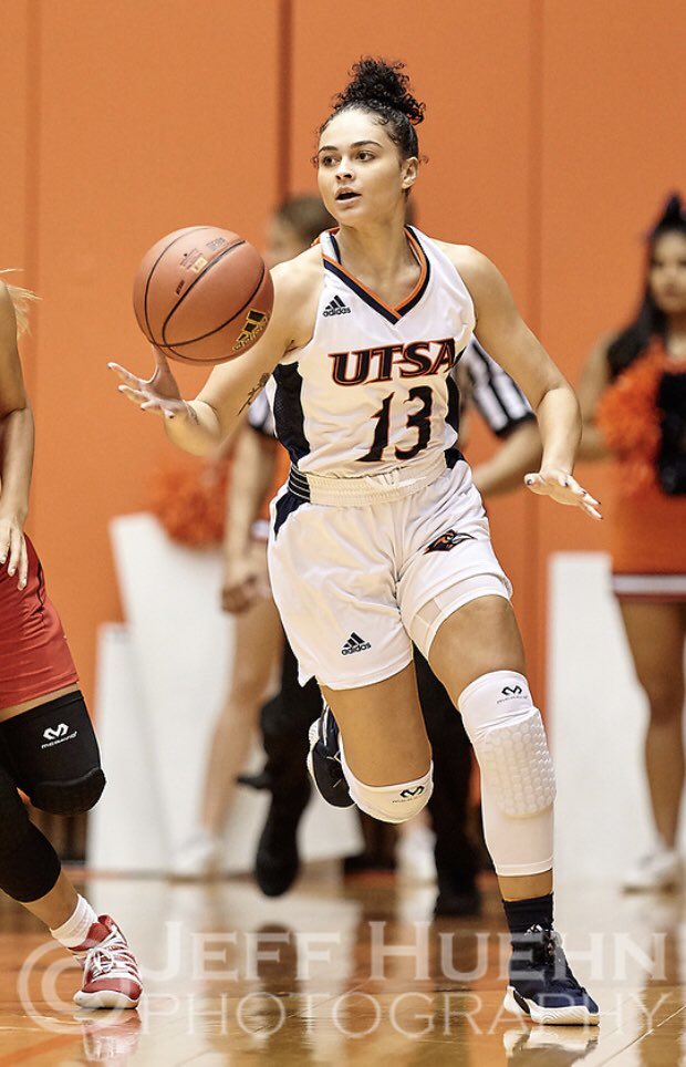 dejagrey_'s tweet photo. I am officially a graduate from the University of Texas at San Antonio 💙🧡 

B.A. Psychology 🎓

Thank you for all of the support over the years. San Antonio will ALWAYS have a place in my heart 🤞🏼 #utsa2020 #utsawbb https://t.co/Csgble016r