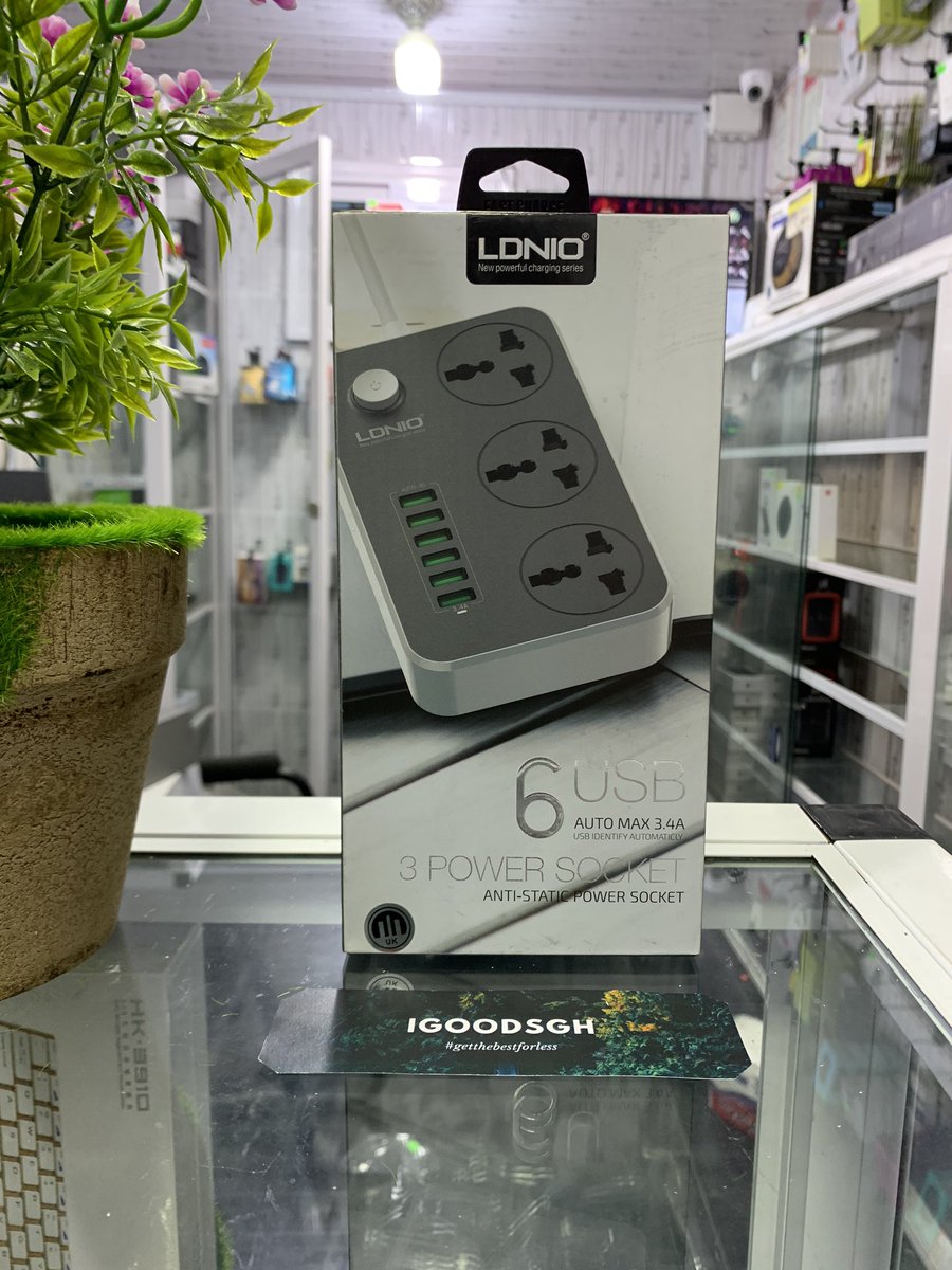 igoodsghana's tweet photo. Ldnio anti-static power socket with 3 power socket and 6 usb that supports fast charging and also anti shock. Now going for just 85ghcedis call or whatsapp 0209522979 or visit us inside adabraka adjacent icgc or search igoodsgh on the map. #ldnio #igoodsgh #instagram #tech #ghana https://t.co/QBRXVMeaPd