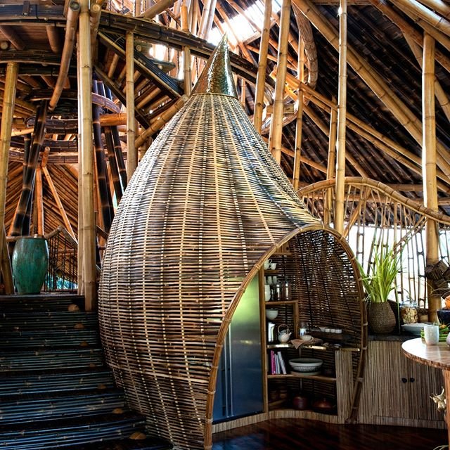 BambooTex's tweet photo. Have you ever seen a more beautiful pantry &amp; fridge #holinthewall??? 
-
@ibukubali⁠
📸 Rio Helmi - @riohelmi
-
#ibukuarchitecture #greenarchitecture #greendesign #bamboostructure #greenvillagebali #architecturelover #sustainability  #bamboostructure #bambooarchitecture https://t.co/ESk0TiApBU